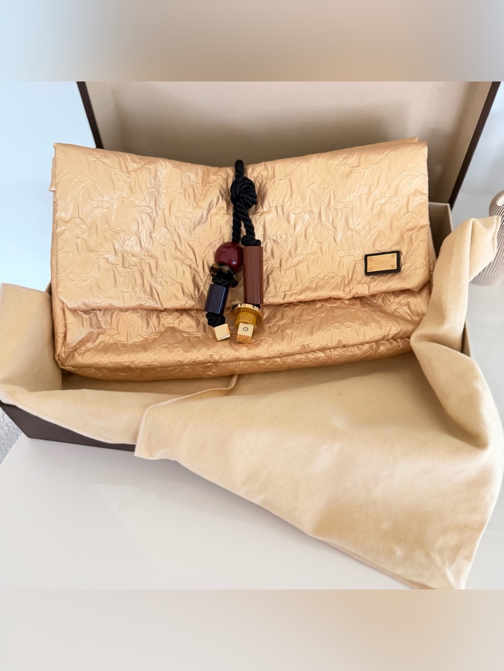 AUTH LOUIS VUITTON AFRICAN QUEEN GOLD CLUTCH BAG BRAND NEW, GORGEOUS & RARE